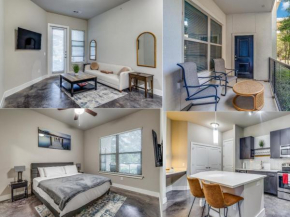 Blissful Living near Airport - Downtown - Uptown